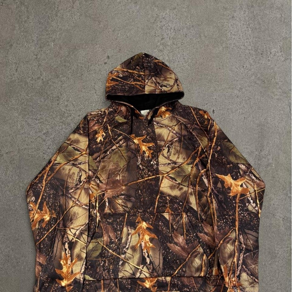 2000s burly camo hunting hoodie with tree branches and leaves